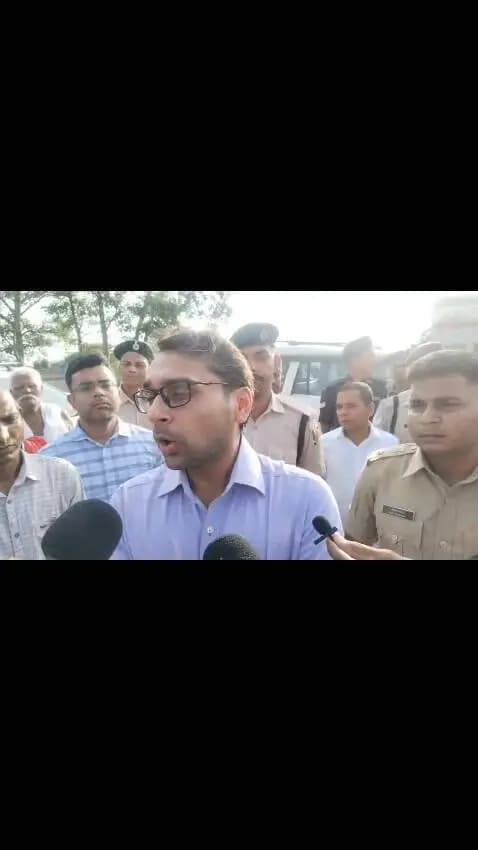 सुप्पी प्रखंड के जमला गांव में चल रहे बाढ़ निरोधक कार्यों का आज जिलाधिकारी श्री तनय सुल्तानिया ने स्थल निरीक्षण कर जायजा लिया। निरीक्षण के बाद उन्होंने मीडिया को जानकारी दी।