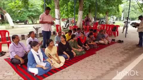 କଟକ ସଦର: ରେଭେନ୍ସା ବିଶ୍ଵବିଦ୍ୟାଳୟ ଶିକ୍ଷକ ସଂଘ ପକ୍ଷରୁ କୂଳପତିଙ୍କ କାର୍ଯ୍ୟାଳୟ ସମ୍ମୁଖରେ ଧାରଣା ଓ ପ୍ରତିବାଦ