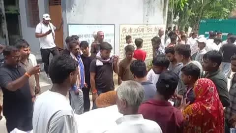 फुलवरिया: सवनही जगदीश में शौचालय टंकी का सेटरिंग खोलने घुसे ठेकेदार समेत 4 मजदूरों की मौत, बचाने में गई जान