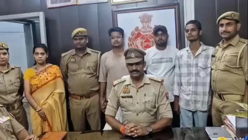 ओबरा: प्रेम-प्रसंग में पति की हत्या, पुलिस ने घटना का खुलासा करते हुए पत्नी, प्रेमी सहित 4 अभियुक्तों को किया गिरफ्तार