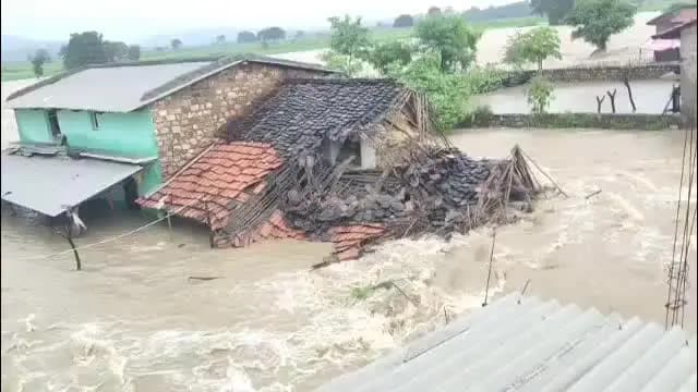 मानिकपुर: डोडा बांध के छतिग्रस्त होने से दर्जनों गांवों में घुसा पानी, बरदहा नदी उफान पर