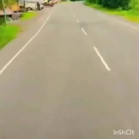 भोटा: भोटा मोरसू के पास तीन दिन पहले कार और ट्रक की भिड़ंत का लाइव वीडियो हुआ वायरल