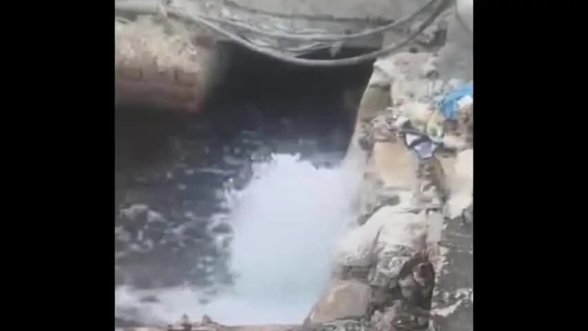 गंगापुर: गंगापुर सिटी आकाश इंस्टीट्यूट के पास टूटी पेयजल लाइन से गंदे पानी की आशंका, वीडियो हुआ वायरल