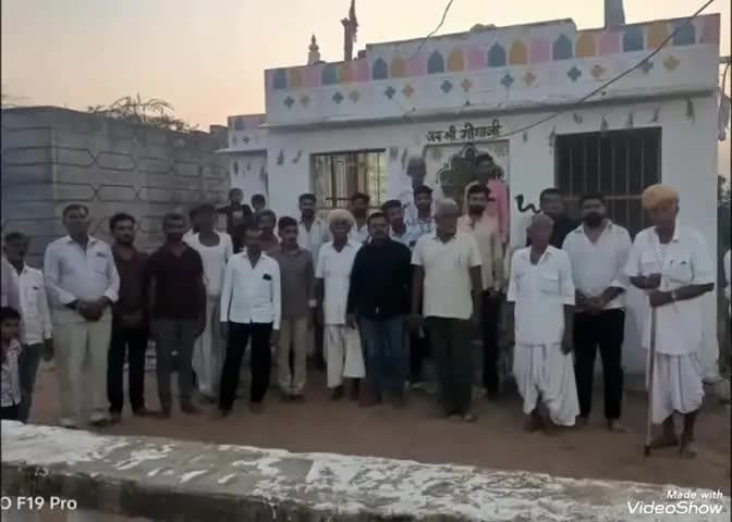 जालौर: तेजावास में गोगाजी मंदिर में चोरी के मामले का डीएसपी ने किया निरीक्षण