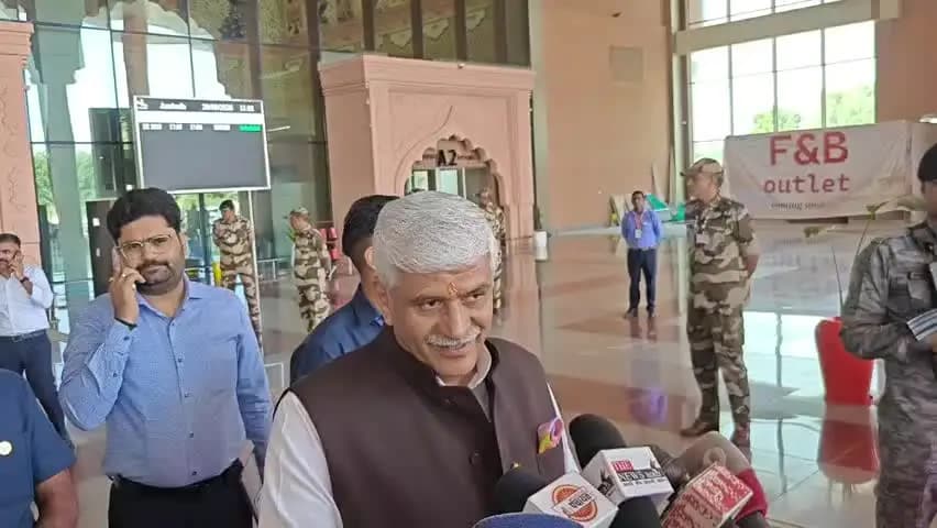 पोकरण: केंद्रीय पर्यटन मंत्री गजेंद्र सिंह शेखावत ने कहा, राहुल गांधी का पीएम मोदी को लेकर ऐसा बयान या व्यवहार कोई नई बात नहीं