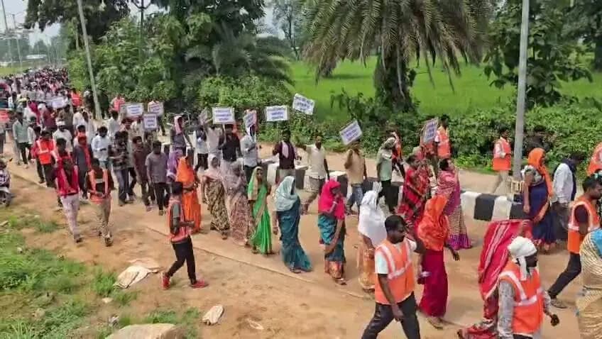 पखांजूर: पखांजूर में भारी वाहनों के संचालन पर रोक से माइंस कर्मचारियों का रोजगार संकट