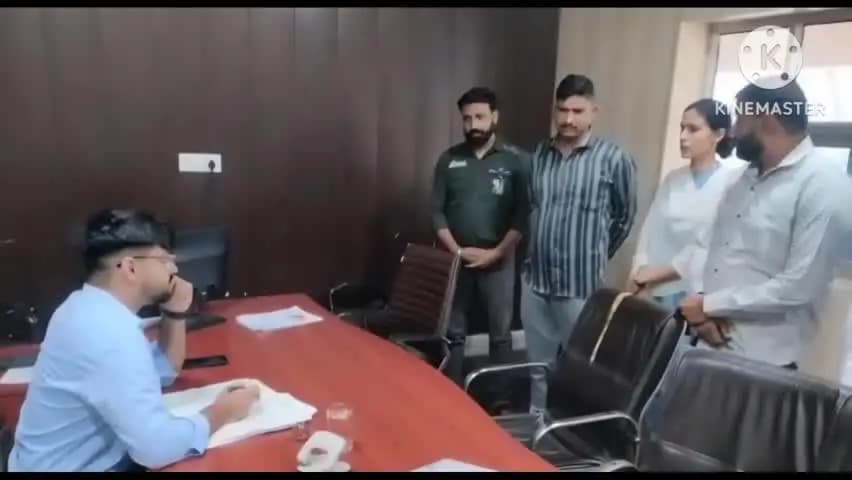 महेंद्रगढ़: महेंद्रगढ़ नपा कार्यालय में SDM का औचक निरीक्षण,कई कर्मचारी गैरहाजिर मिले, नोटिस जारी कर मांगा जवाब