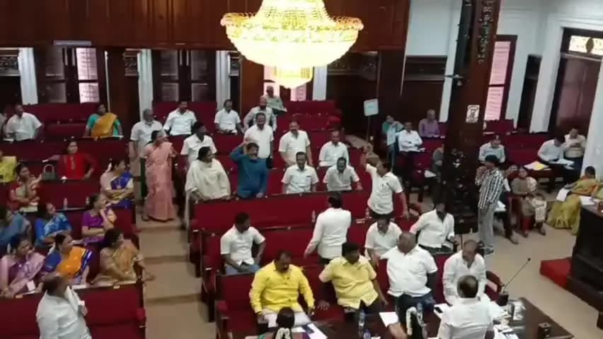 புரசைவாக்கம்: மாநகராட்சி கூட்டத்தில் சலசலப்பு - விசிக மாமன்ற உறுப்பினர்கள் வெளிநடப்பு