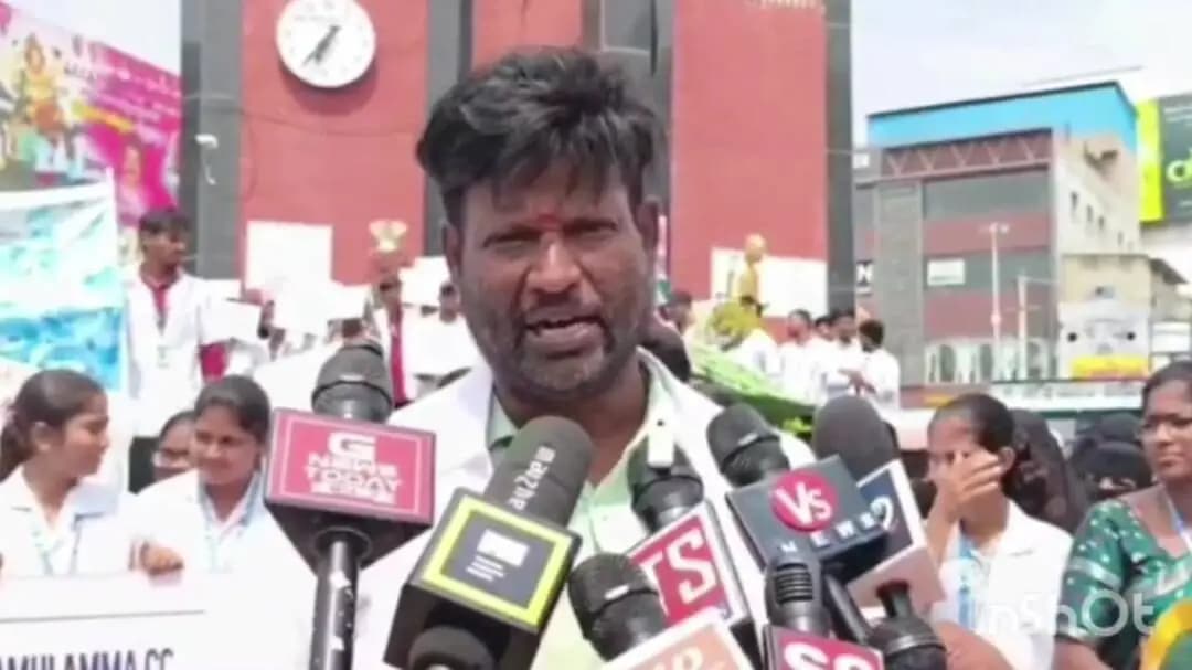 మహబూబ్ నగర్ రూరల్: మహబూబ్ నగర్ లో ఫార్మసిస్టుల ర్యాలీ: సమస్యలు పరిష్కరించాలని డిమాండ్