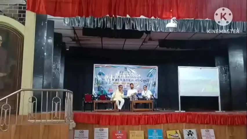 পশ্চিম যোৰহাট: যোৰহাটৰ দেৱীচৰণ বৰুৱা ছাত্ৰী মহাবিদ্যালয়ৰ প্ৰেক্ষাগৃহত আজি পথ সুৰক্ষা সজাগতা কাৰ্যসূচী ,উপস্থিত জিলা আয়ুক্ত