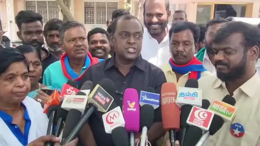 காஞ்சிபுரம்: காஞ்சிபுரத்தில் வீசிக்க வழக்கறிஞர் அணி மாநில முதன்மை செயலாளர் பார்வேந்தன் பத்திரிக்கையாளர் சந்திப்பு