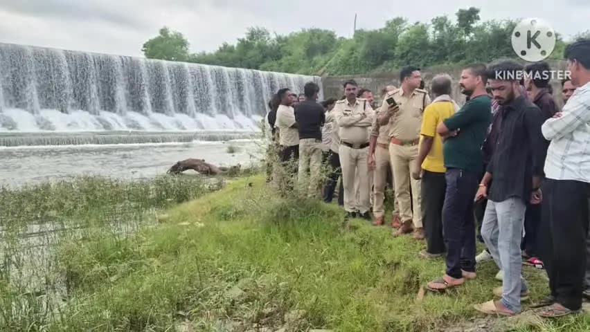 शाढ़ौरा: प्रतिमा विसर्जन के दौरान शाढ़ौरा का 24 वर्षीय युवक सिंध नदी में बहा, SDRF टीम तलाश में जुटी