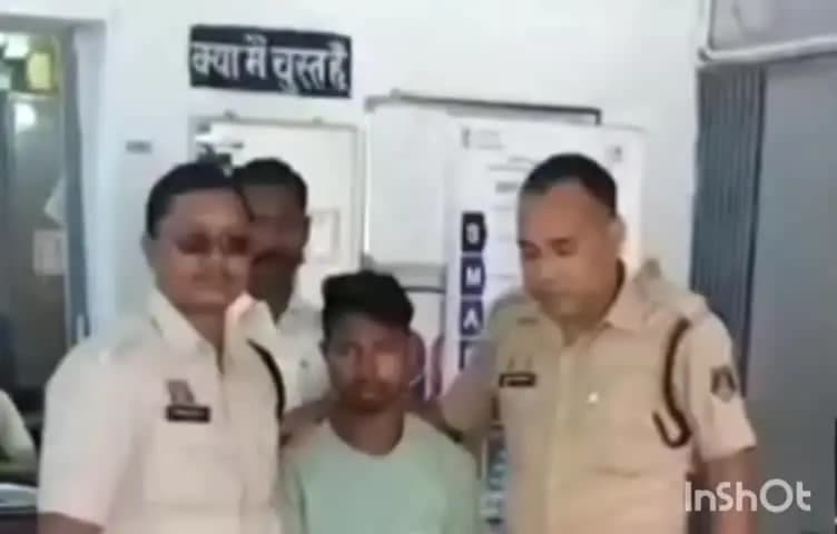सूरजपुर: सिलफिली में मोबाइल दुकान चोरी का खुलासा, चार नाबालिग समेत पांच आरोपियों को पकड़ा गया