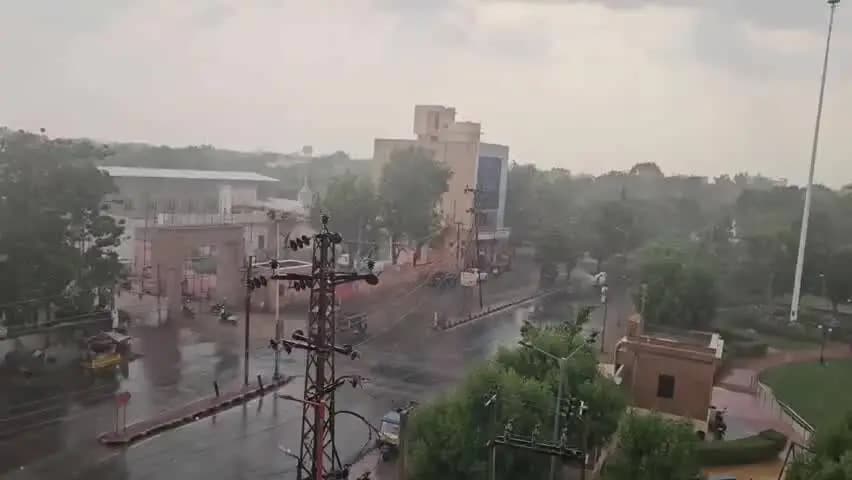 नागौर: नागौर में मौसम का मिजाज बदला, अचानक शुरू हुई बारिश