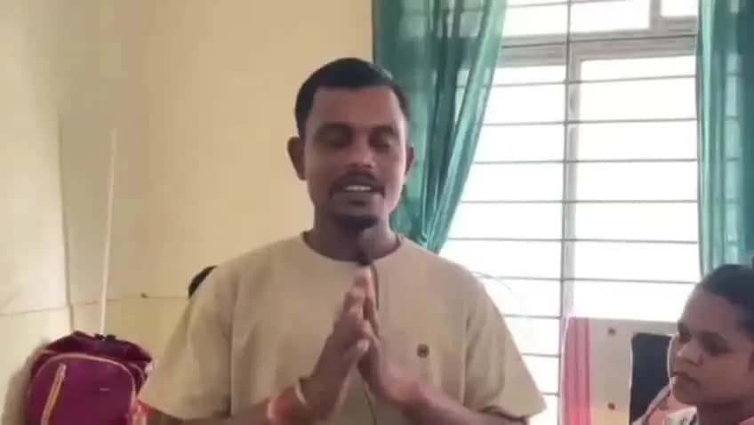 সোণাৰি: জিলা চিকিৎসালয়ত চিজাৰীয়ান অস্ত্ৰোপচাৰ সফল সম্পন্ন হোৱাত সোণাৰিত অভিভাৱকৰ কৃতজ্ঞতাৰ প্ৰদান স্বাস্থ্য বিভাগলৈ