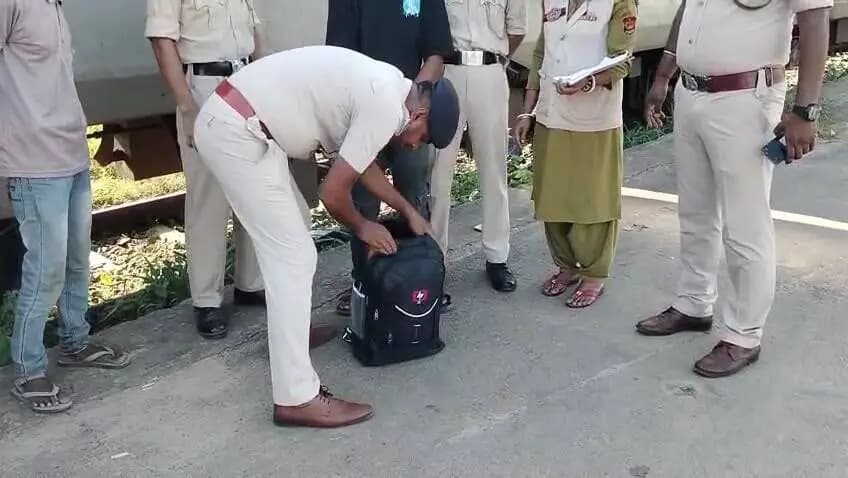 মোহনপুর: আগরতলা রেলস্টেশনে ১৩.৪২৫ কেজি গাঁজা সহ যুবক গ্রেফতার, মূল্য 7 লক্ষ টাকা