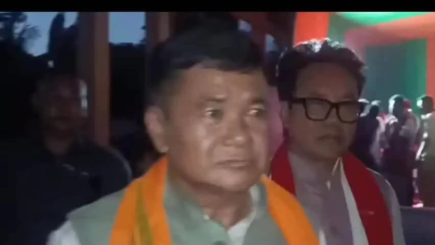 মৰিগাঁও: শ'লমাৰীত নিৰ্বাচনী প্ৰচাৰ চলালে কাৰ্বি আংলং স্বায়ত্তশাসিত পৰিষদৰ মুখ্য কাৰ্যবাহী সদস্য তুলিৰাম ৰংহাং