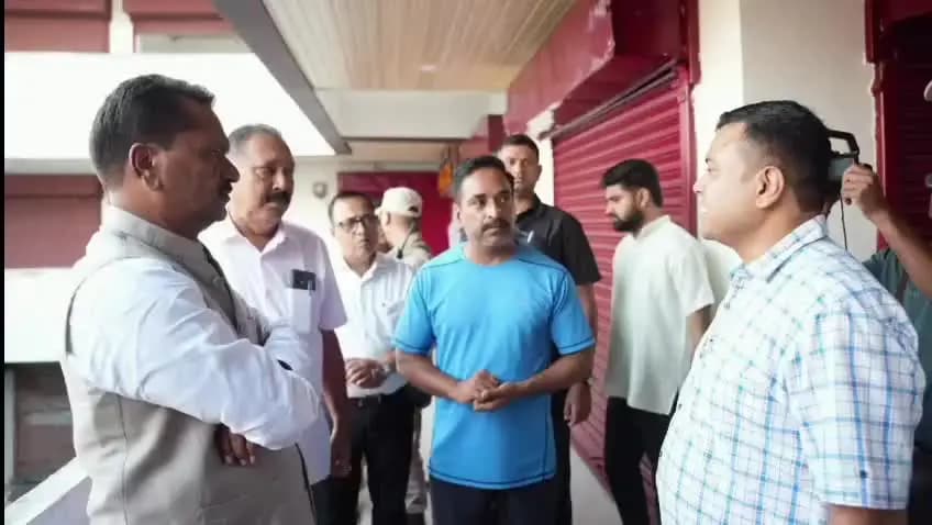 তেজপুৰ: তেজপুৰ বিধানসভাৰ সমষ্টিৰ বিভিন্ন প্ৰান্তৰ কেইবাটাও কামৰ অগ্ৰগতিৰ বুজ ললে মন্ত্ৰী অশোক সিংহলে