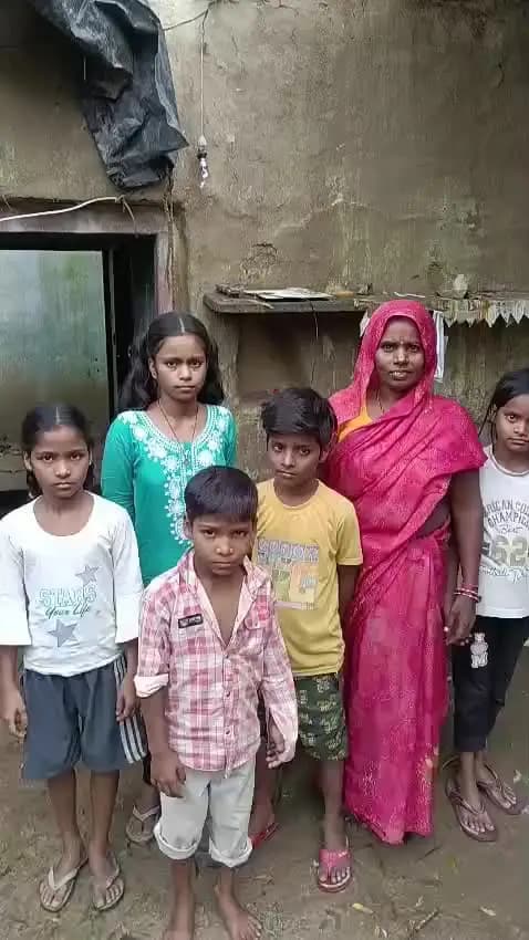 बीकेटी तहसील अंतर्गत सिंहामऊ गांव में गिरा घर, घरवालों का बुरा हाल,नहीं पहुंचे कोई अधिकारी यूपी सीएम का आदेश बेअसर