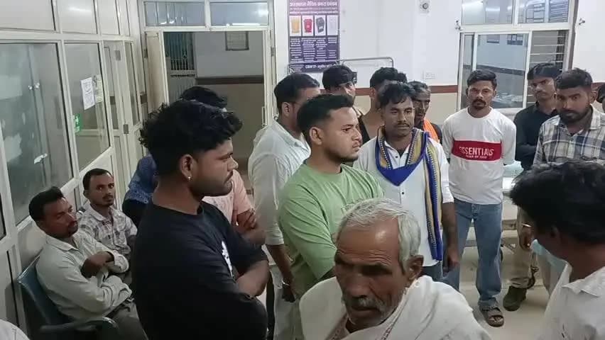 दतिया नगर: खेत बेचने का दबाव बना रहे लोगों पर मारपीट का आरोप, युवक घायल, जिला चिकित्सालय में इलाज जारी