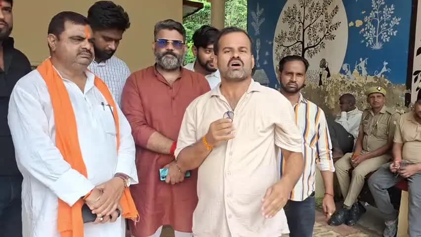 मुहम्मदाबाद: गाजीपुर जिले का नाम बदलने की मांग, क्षत्रिय युवा महासभा ने मुख्यमंत्री के नाम संबोधित ज्ञापन सौंपा
