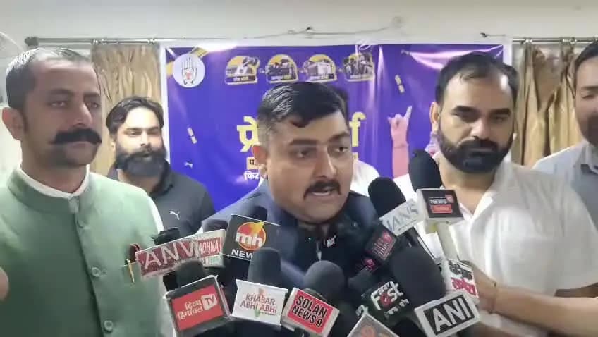 सोलन: युवा कांग्रेस का हल्ला बोल, 'वोट चोरी और नौकरी चोरी' के खिलाफ उठाई आवाज़: अखिल अग्निहोत्री