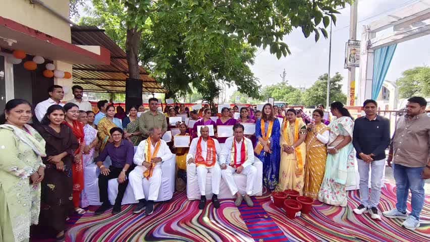 निम्बाहेड़ा: निंबाहेड़ा में आंगन मिलन सेवा समारोह का समापन, सांसद CP जोशी और विधायक कृपलानी रहे उपस्थित