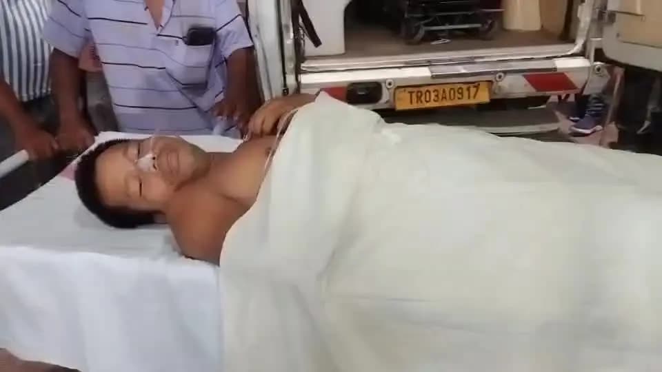 উদয়পুর: দীর্ঘ তিন ঘন্টা গোমতী জেলা হাসপাতালে চেষ্টার পরেও গুলি বের করতে না পেরে আগরতলা জিবি হাসপাতালে রেফার করে খচিন্দ্র রিয়াং