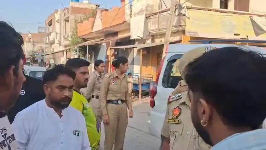 ਸੁਲਤਾਨਪੁਰ ਲੋਧੀ: ਚੰਡੀਗੜ੍ਹ ਮੁਹੱਲੇ 'ਚ ਇੱਕੋ ਲਾਈਨ ਦੀਆਂ 3 ਦੁਕਾਨਾਂ 'ਚ ਚੋਰੀ