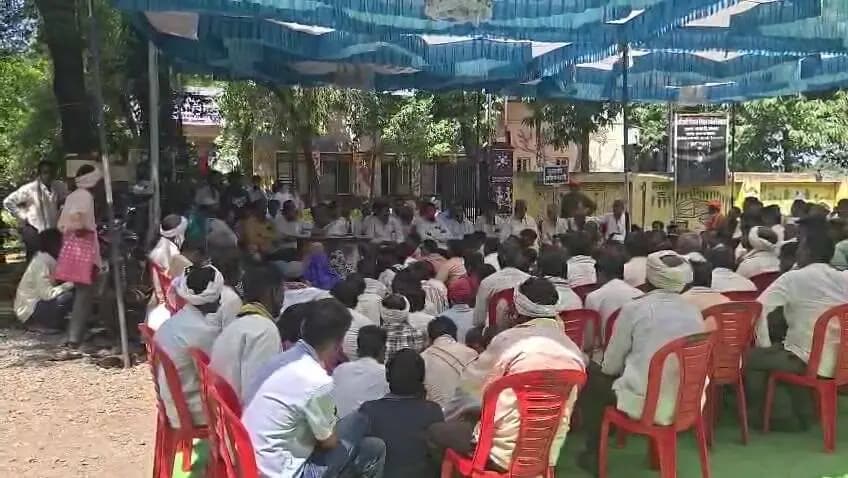 यावल: यावलच्या गोळीबार टेकडीतील आदिवासींना शासकीय योजनेचा तातडीने लाभ देण्याची मागणी