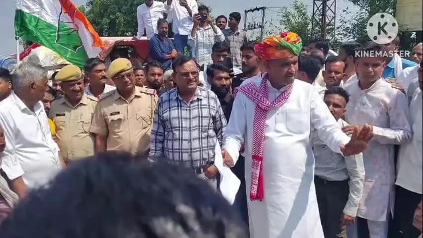 खानपुर: खानपुर विधायक सुरेश गुर्जर ने किसानों के MSP केंद्र पर गेहूं की बकाया राशि भुगतान को लेकर किया धरना प्रदर्शन