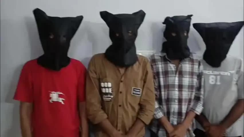 टांटोटी: कृष्णगंज थाना पुलिस की कार्रवाई, CRPF जवान से लूट-अपहरण मामले में 4 आरोपी गिरफ्तार, आपत्तिजनक वीडियो से ब्लैकमेल