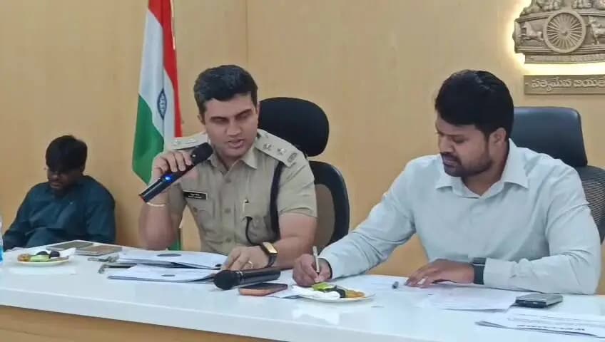 అమలాపురం: కోనసీమలో కట్టుదిట్టమైన భద్రతా చర్యలు: కలెక్టర్, ఎస్పీ కీలక ఆదేశాలు