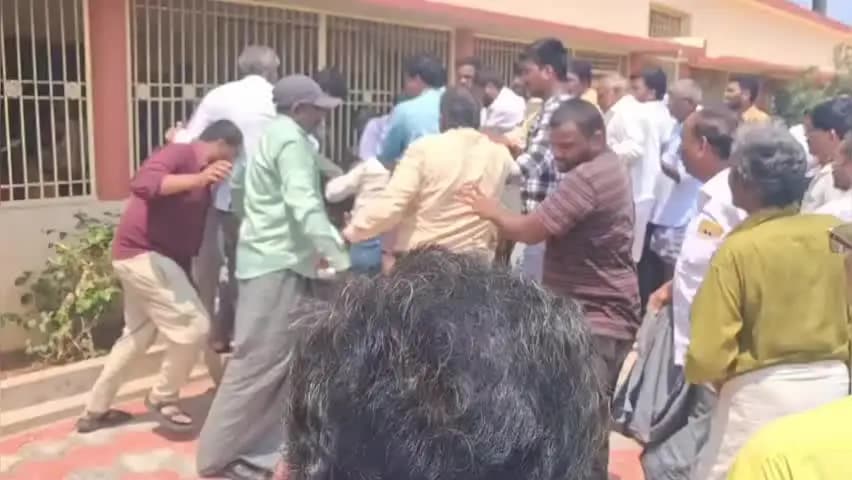చిలకలూరిపేట: పల్నాడులో స్కూల్ ఎన్నికల్లో చెలరేగిన ఘర్షణ