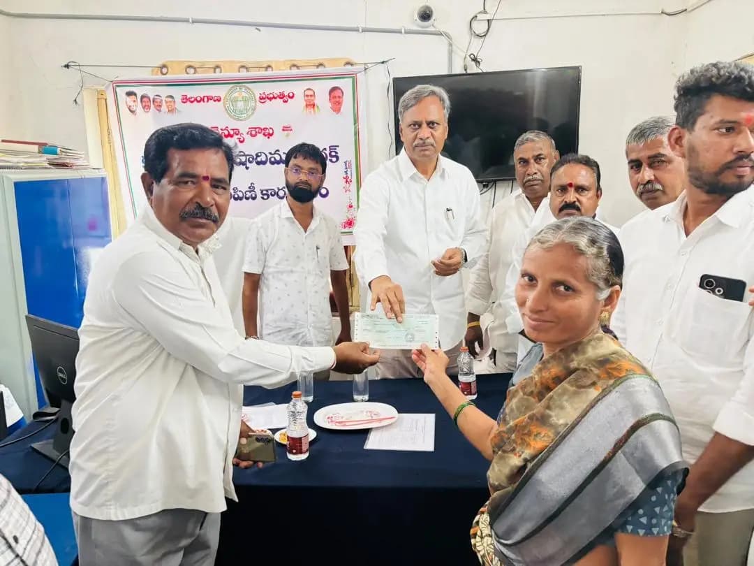 తరిగొప్పుల: తరిగొప్పులలో కళ్యాణలక్ష్మి చెక్కుల పంపిణీ: అధికారులకు ఎమ్మెల్యే పల్లా రాజేశ్వర్ రెడ్డి ఆదేశాలు