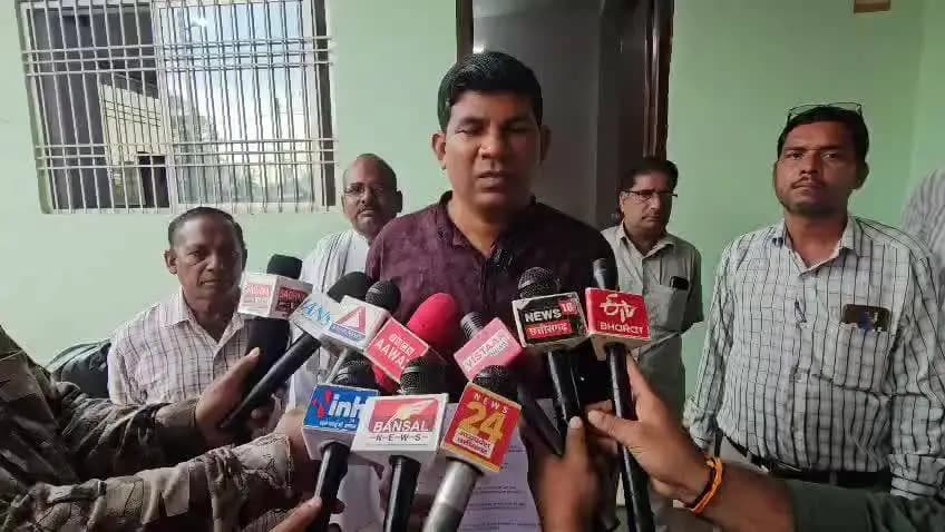 बिहारपुर: सूरजपुर में नौकरी ठगी मामले में सरपंच प्रतिनिधि ने खुद को बताया निर्दोष, 16 लाख रुपए की ठगी का आरोप