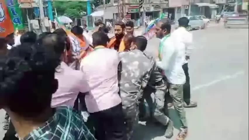 పెద్దపల్లి: ముఖ్యమంత్రి దిష్టిబొమ్మ దహనం చేసిన బిజెపి నాయకులు