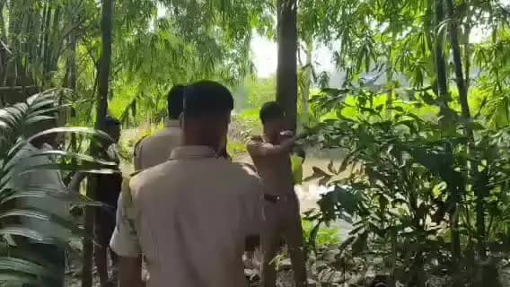 বঙাইগাঁও ভাগ: ২ নং ভাণ্ডাৰা গাঁৱত সন্দেহজনক হেৰোইন জব্দ কৰে আৰক্ষীয়ে