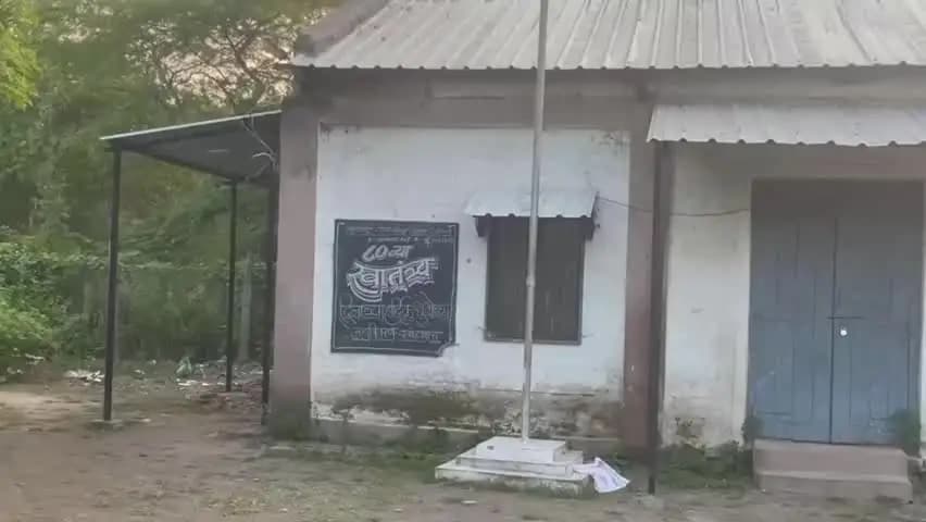 नवापूर: खांडबारा गावात महावितरणचा वरिष्ठ तंत्रज्ञ २ हजारांची लाच स्वीकारताना रंगेहाथ पकडला