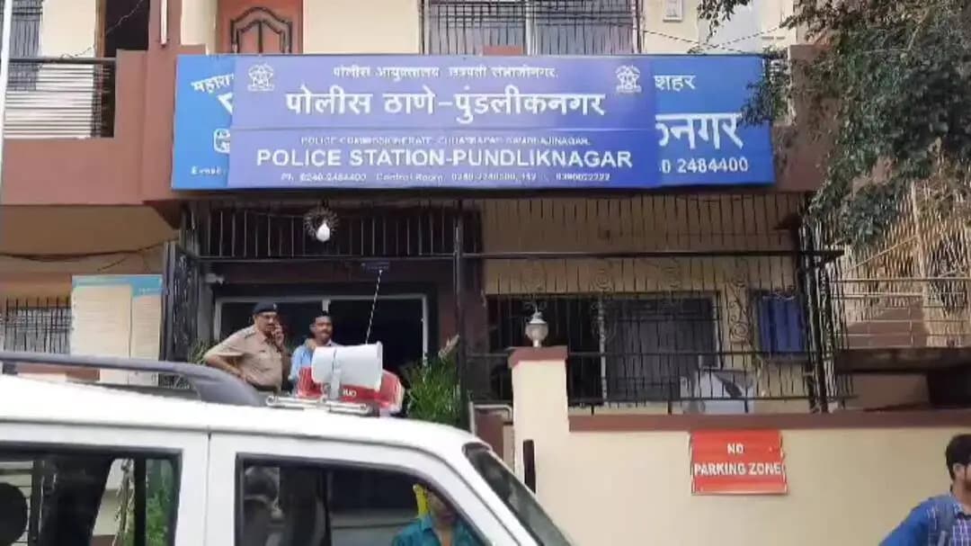 छत्रपती संभाजीनगर: राणानगर परिसरातील एसीई मेडिकल दुकानाचे शटर उचकटून अज्ञात चोरट्याने दुकानात प्रवेश केला. त्यानंतर रोख रक्कम व लॅपटॉप असा