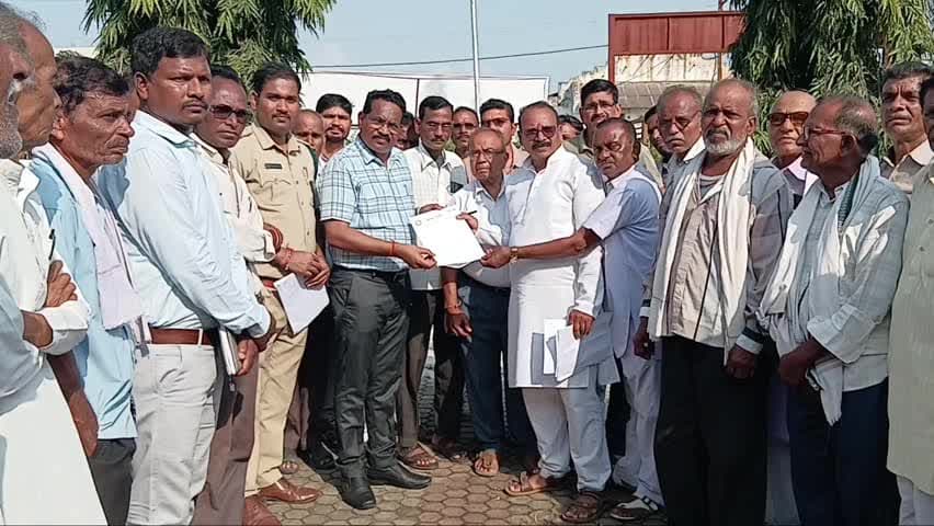 लालबर्रा: लालबर्रा में किसान गर्जना संगठन ने ज्ञापन सौंपा, मांगें पूरी न होने पर रेल रोको आंदोलन की चेतावनी