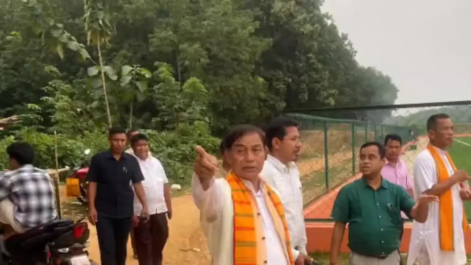 উদয়পুর: কিল্লার এসডিও-র সাথে আঠারো ভোলা সিনথেটিক গ্রাউন্ডে মিনি স্টেডিয়ামের জন্য স্থান পরিদর্শন করে অধ্যক্ষ