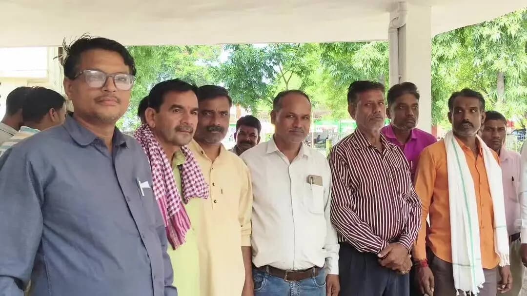 सुल्तानपुर: सुल्तानपुर अंकुर जैन कॉलोनी में मूलभूत सुविधाओं का अभाव, कलेक्टर से लगाई गुहार