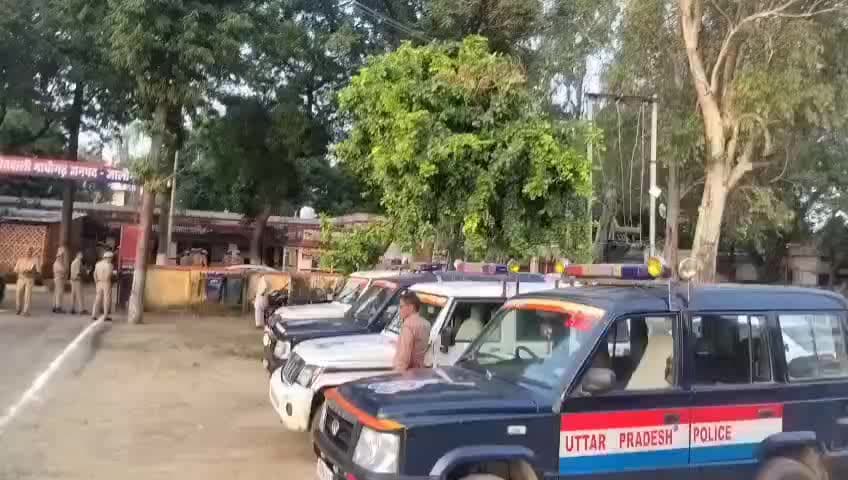 माधौगढ़: माधौगढ़ कोतवाली का अपर पुलिस अधीक्षक ने किया निरीक्षण, दिए दिशा निर्देश