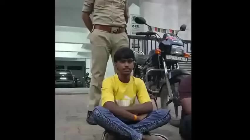 નવસારી: નવસારીમાં રેલવે ઓવરબ્રિજ પર જોખમી સ્ટંટ કરનાર બે યુવકો સામે ટ્રાફિક પોલીસની કાર્યવાહી