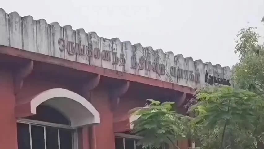 சிவகங்கை: விவசாயி கடப்பாறையால் அடித்து கொலை. உறவினர்கள் 6 பேருக்கு ஆயுள் தண்டனை.