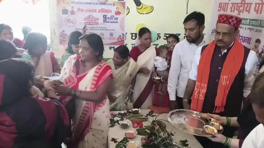 बाढ़: बाढ़ के अगवानपुर में ‘आंगन का मिलन’ कार्यक्रम में विधायक सियाराम सिंह ने बच्चों के साथ बिताया समय