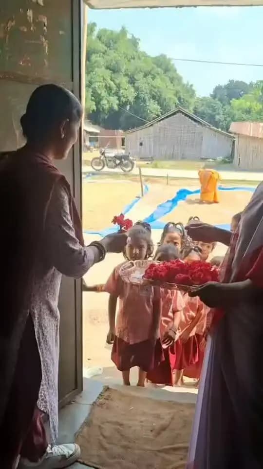 जिला जनसम्पर्क कार्यालय, पूर्णिया
दिनांक 01/10/2027
आँगन का मिलन
#MaaSangPoshan
#LocalkhanaProteinKhana
#HamariAnganwadiHamarijimmedari
#cmsamrat
#samratchaudhary
Information & Public Relations Department,
