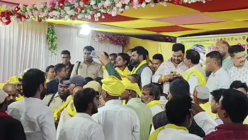 फरेंदा: फरेंदा में अरविंद राजभर ने जितेंद्र सिंह को बताया भावी प्रत्याशी