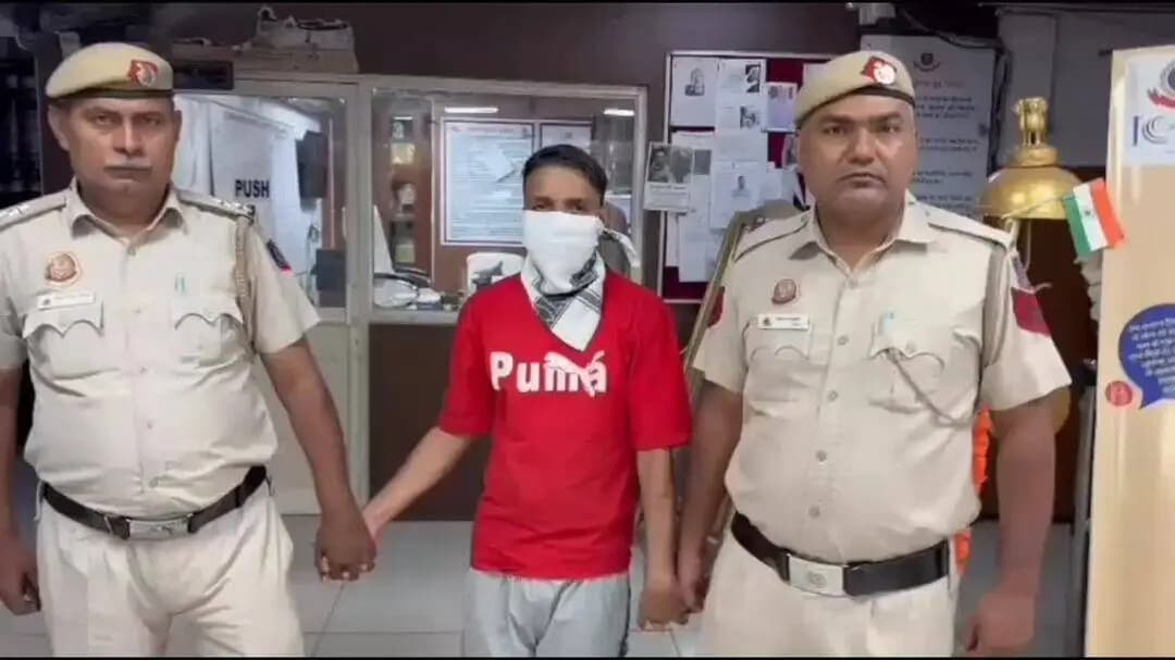 यमुना विहार: सीलमपुर में पुलिस ने हथियार के साथ आरोपी को पकड़ा; देशी पिस्तौल, जिंदा कारतूस बरामद